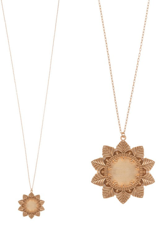 Flower Shaped Wood Long Necklaces