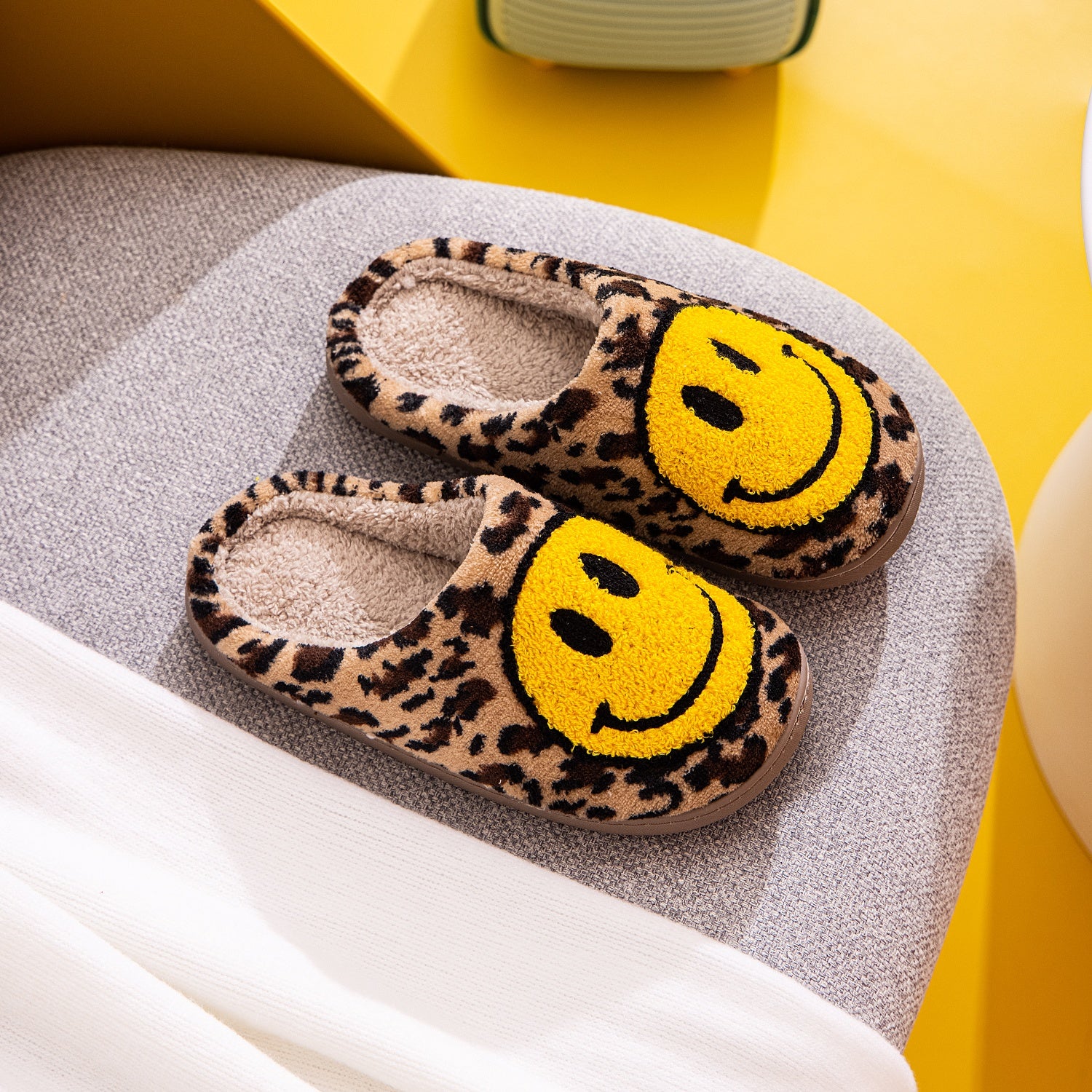 Melody Smiley Face Leopard Slippers