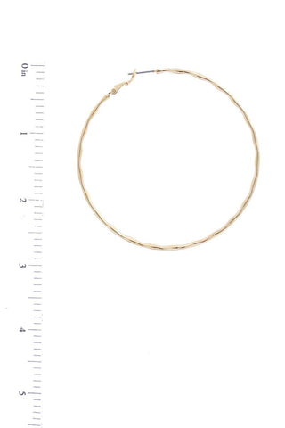 Metal Style Hoop Earring in Gold