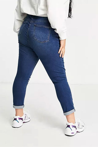 Mom Jeans Ripped in Dark Blue Wash
